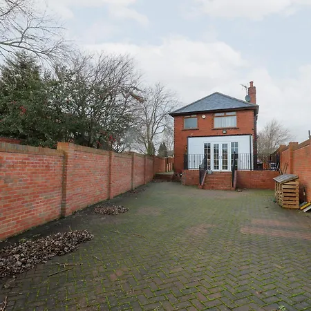 Middleton Park House Holiday home *