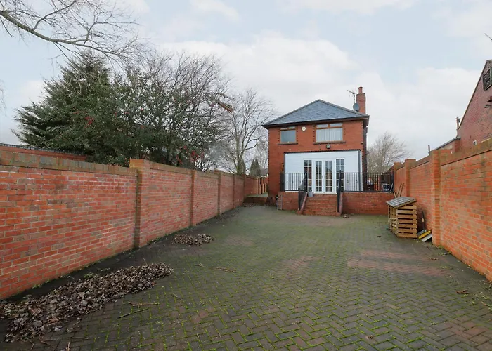 Middleton Park House Будинок відпочинку *